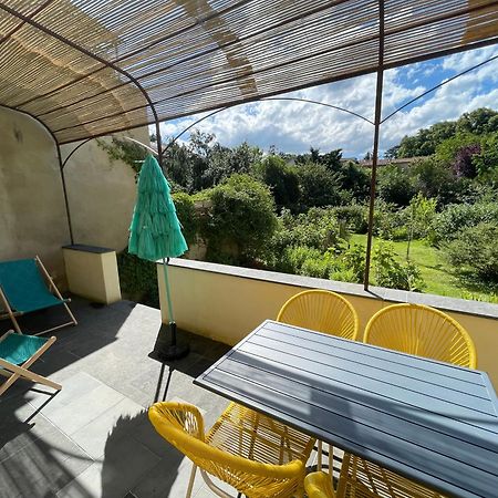 Gite Avec Terrasse Saint-Saturnin  Εξωτερικό φωτογραφία
